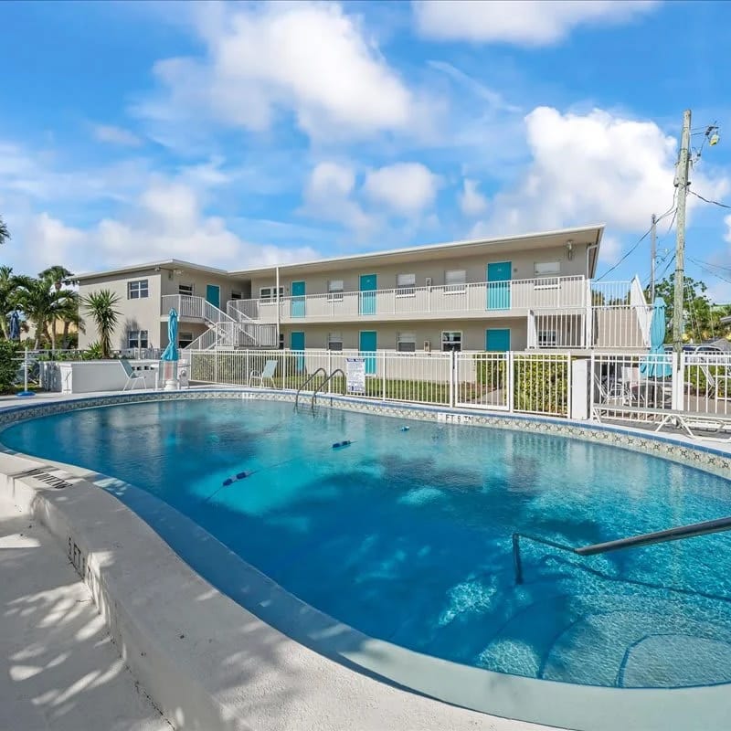 Cozy Beachside Condo 1bd/1bth in Cape Canaveral